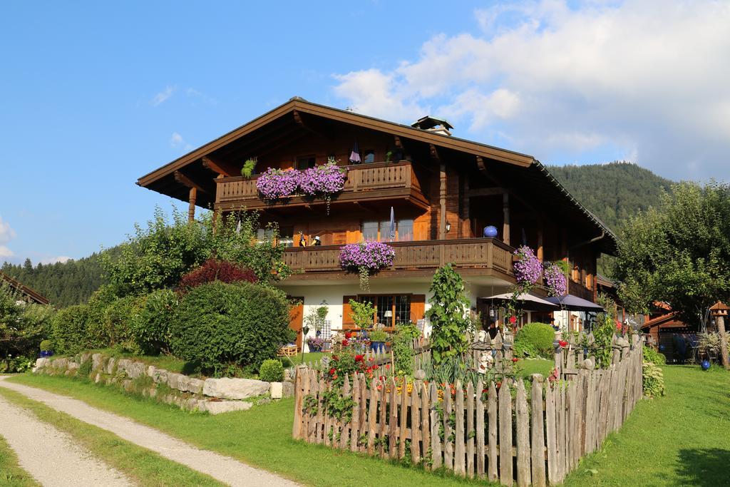 Gaestehaus Schoenfeld Reit im Winkl Exterior photo